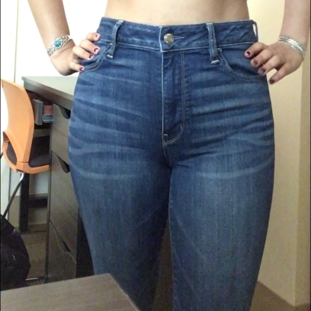 American Eagle High Waisted Jeans 4 X Short